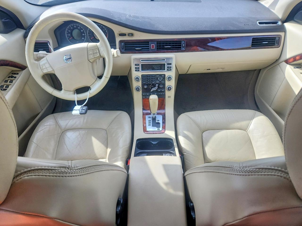 2008 VOLVO XC70 photo 15