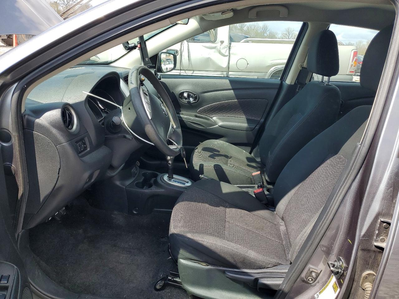 2019 NISSAN VERSA SV photo 19