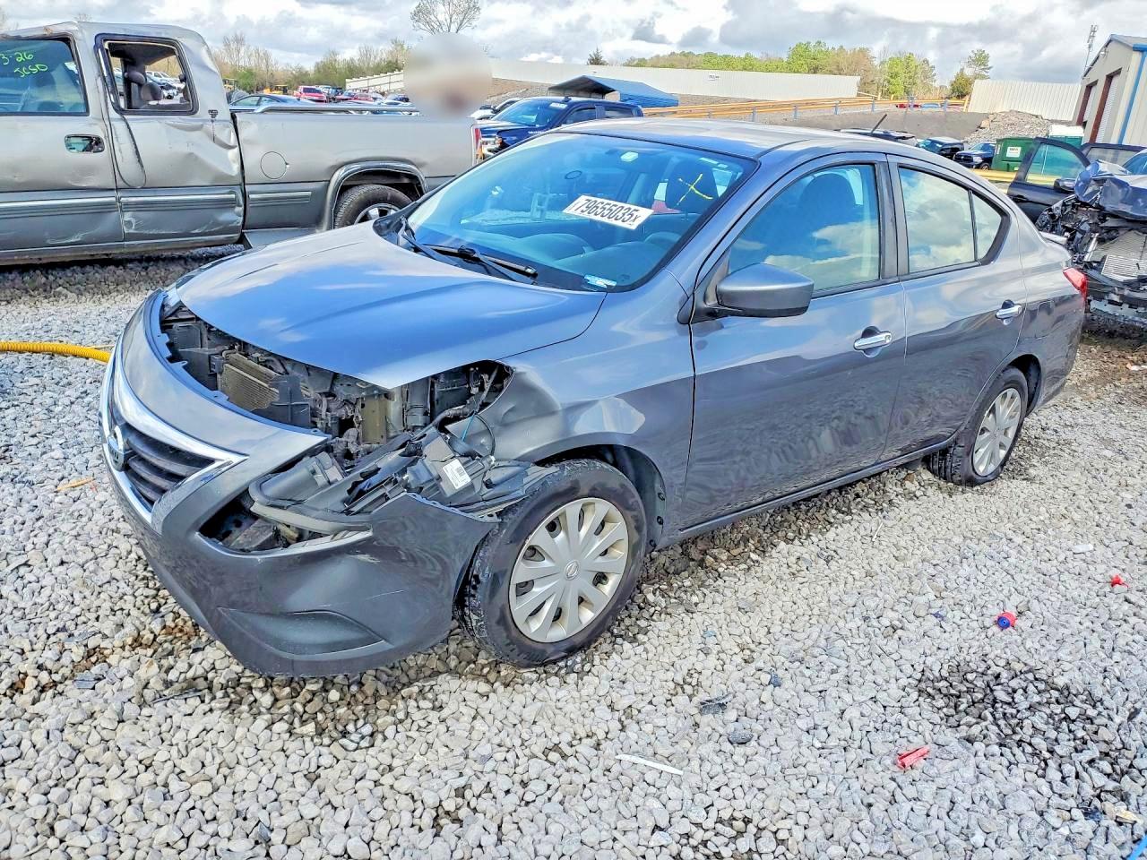 2019 NISSAN VERSA