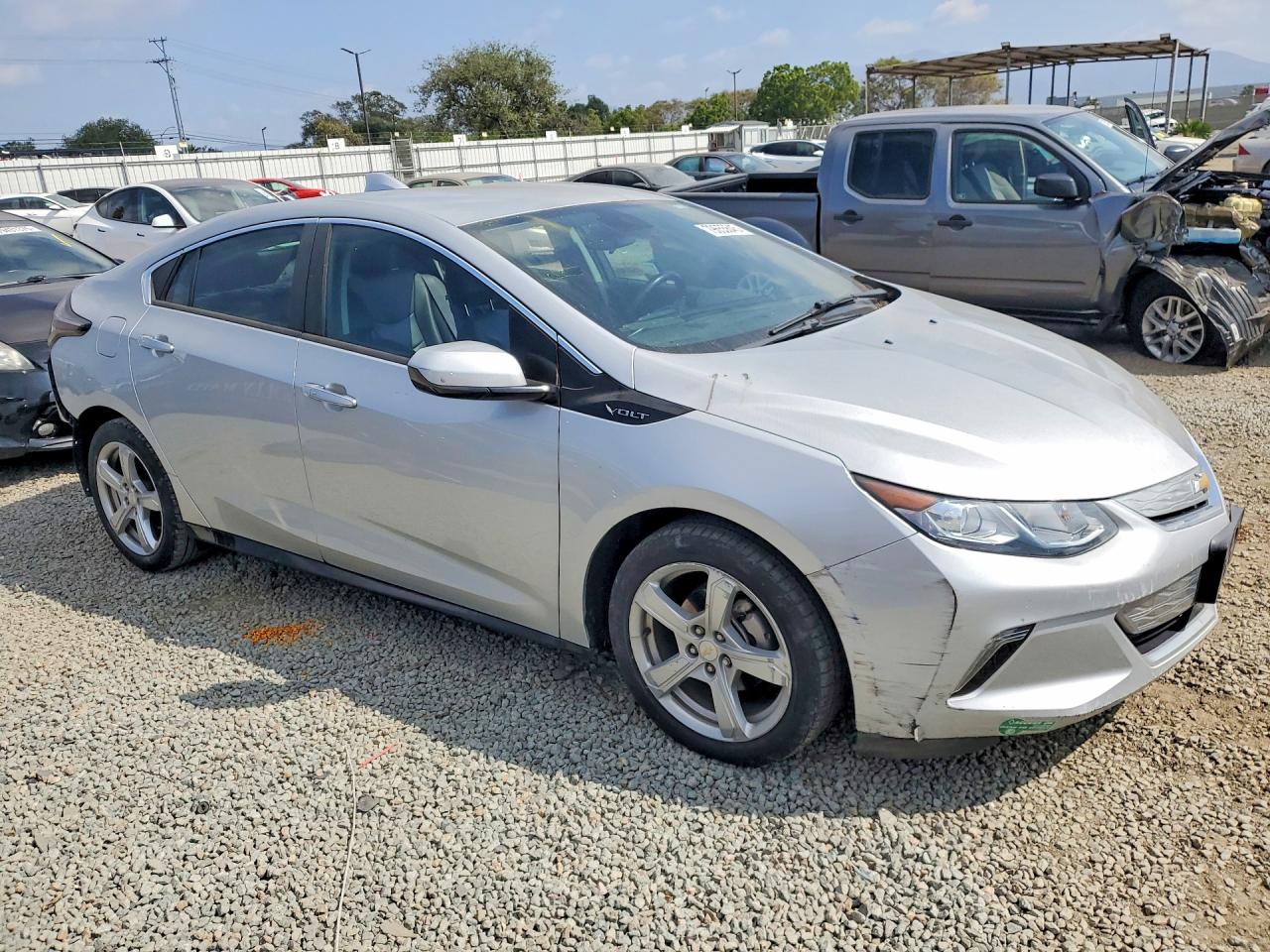 2017 CHEVROLET VOLT LT photo 4