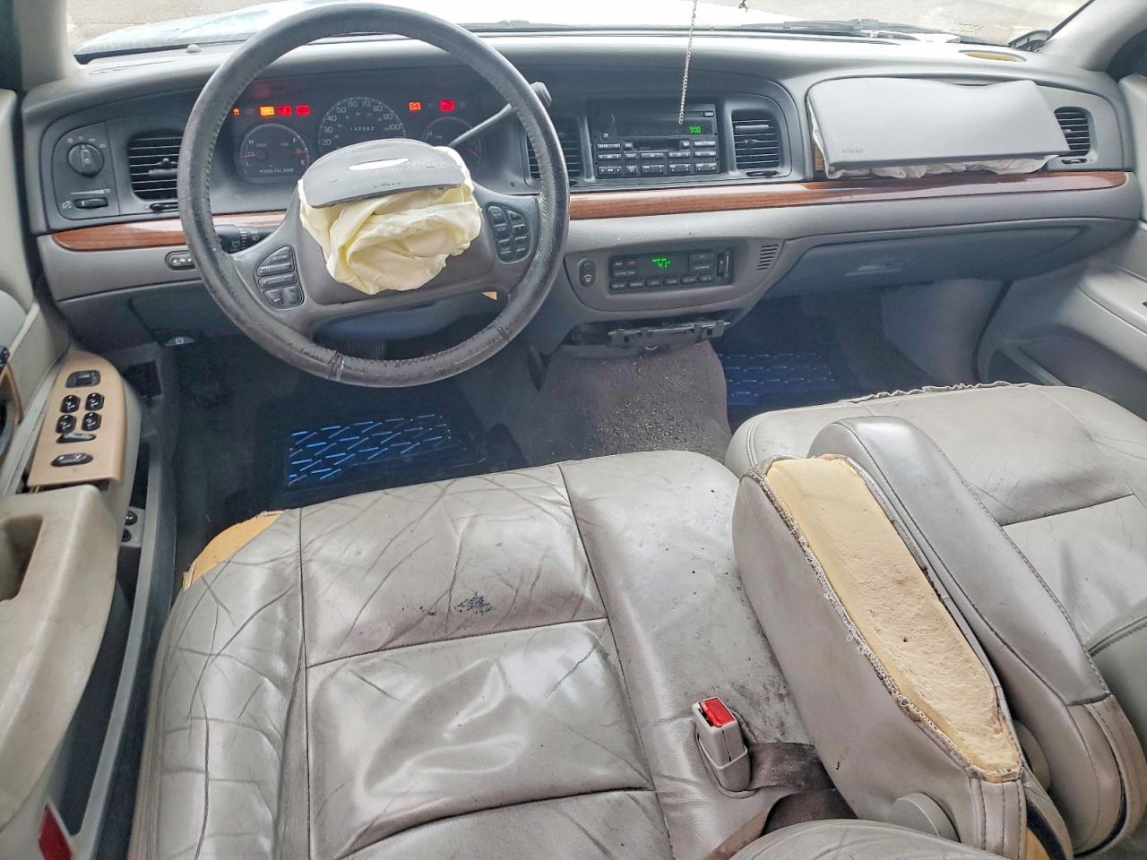 2003 FORD CROWN VICTORIA LX photo 8
