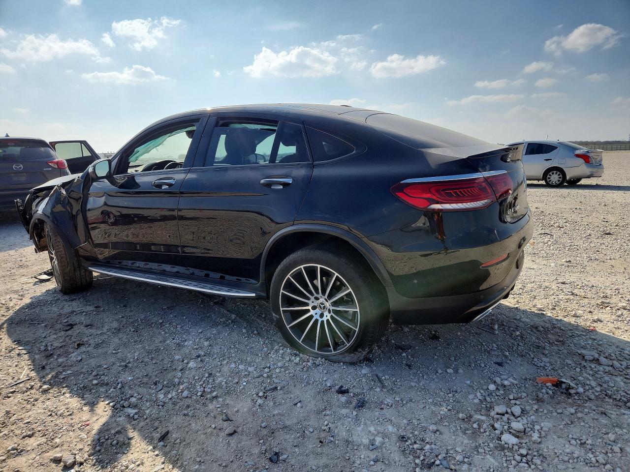 2020 MERCEDES-BENZ GLC COUPE 300 4MATIC photo 3