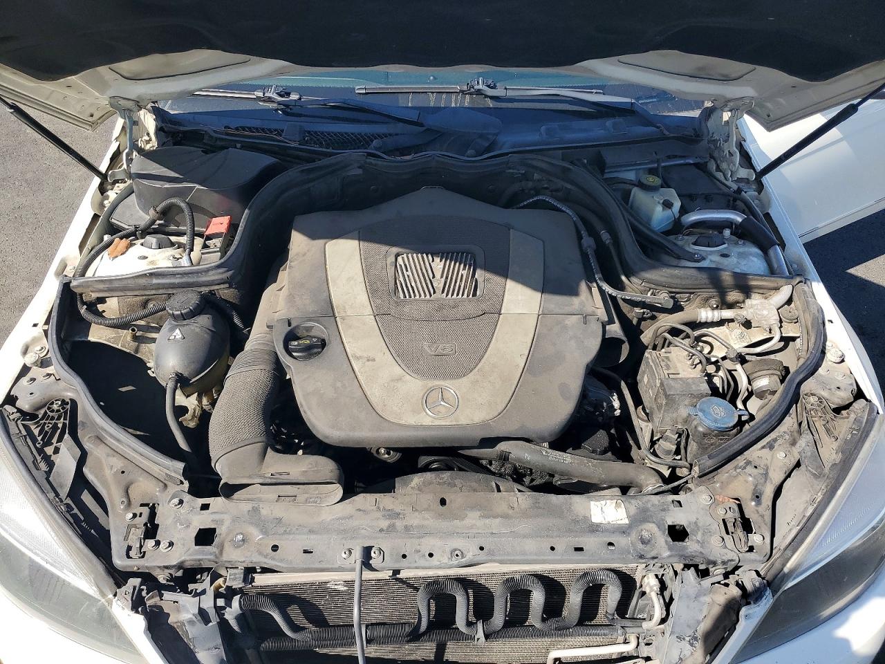 2011 MERCEDES-BENZ C 300 photo 21