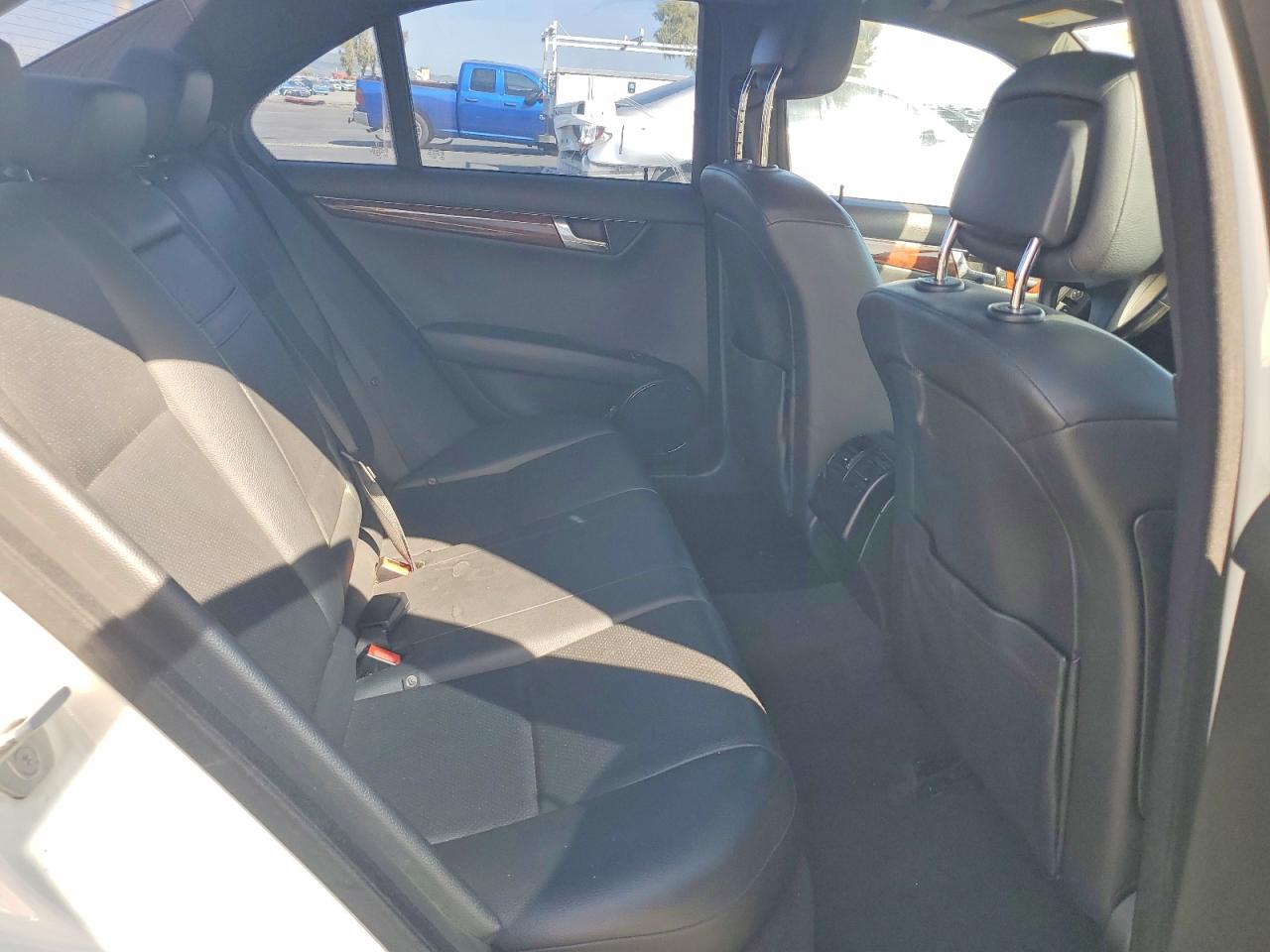 2011 MERCEDES-BENZ C 300 photo 19