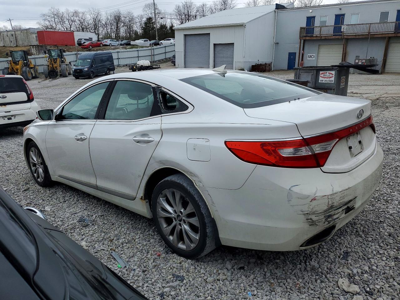2012 HYUNDAI AZERA BASE photo 2