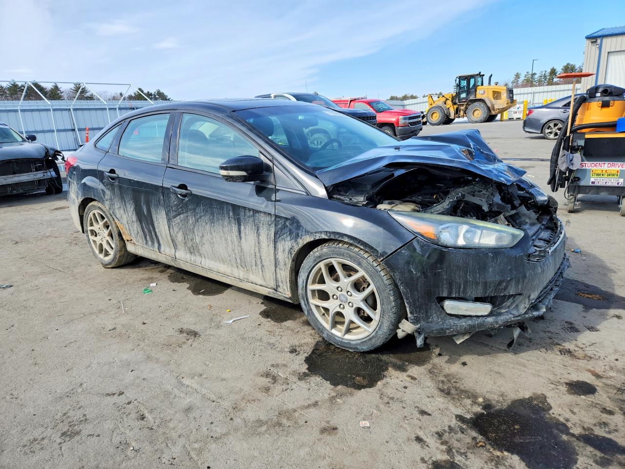 2015 FORD FOCUS SE photo 4