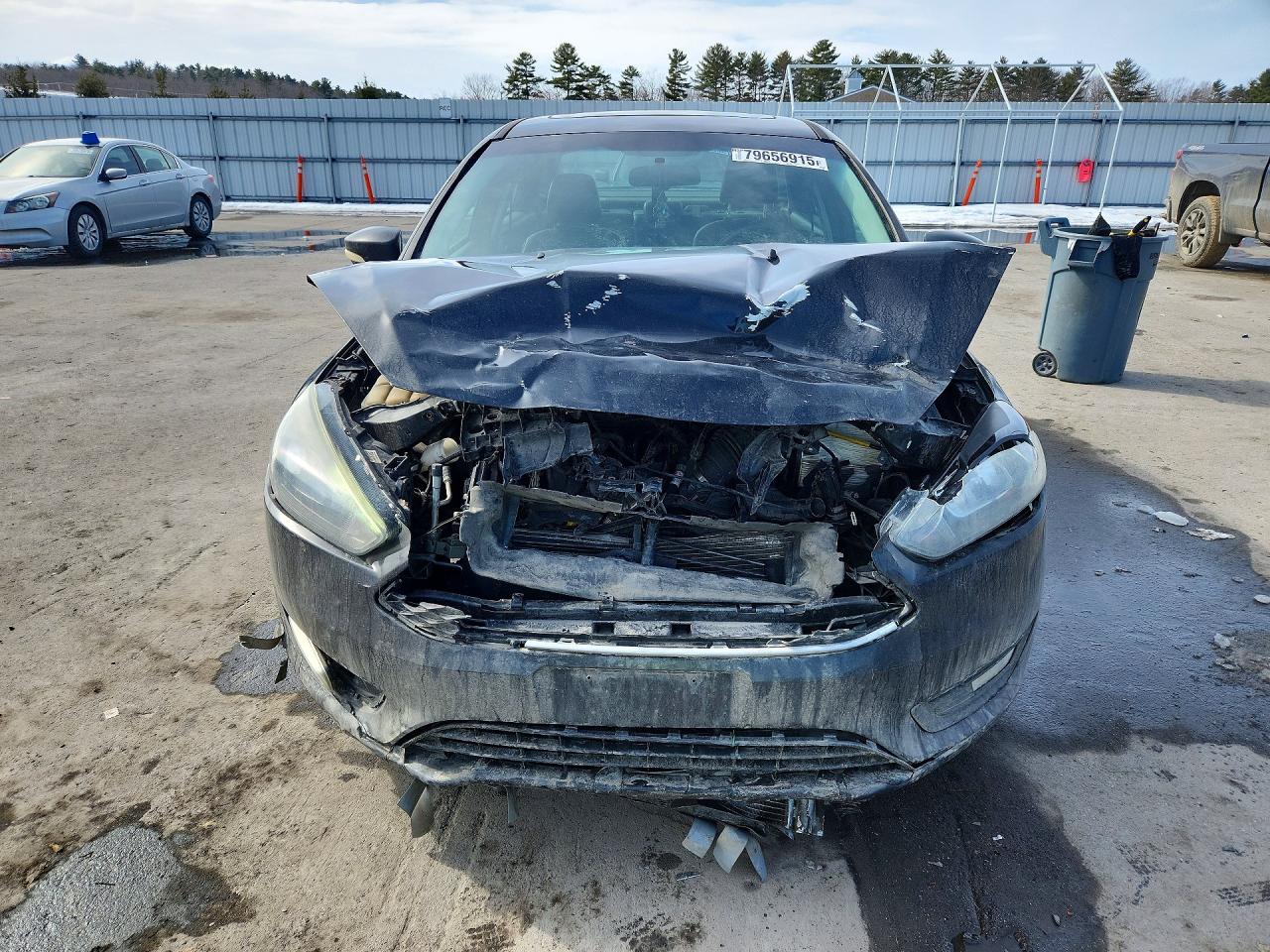 2015 FORD FOCUS SE photo 5