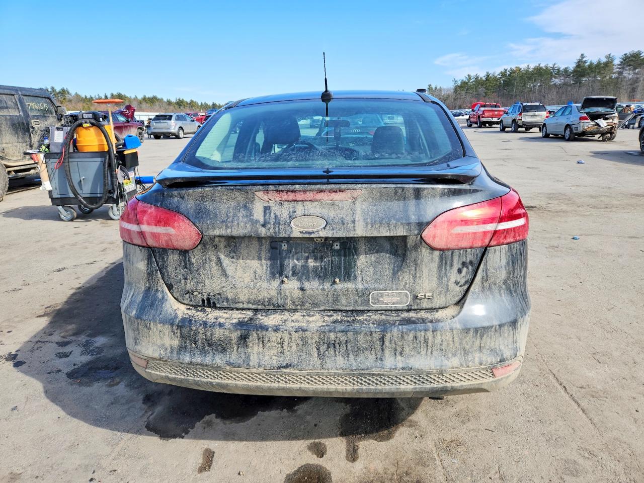 2015 FORD FOCUS SE photo 6