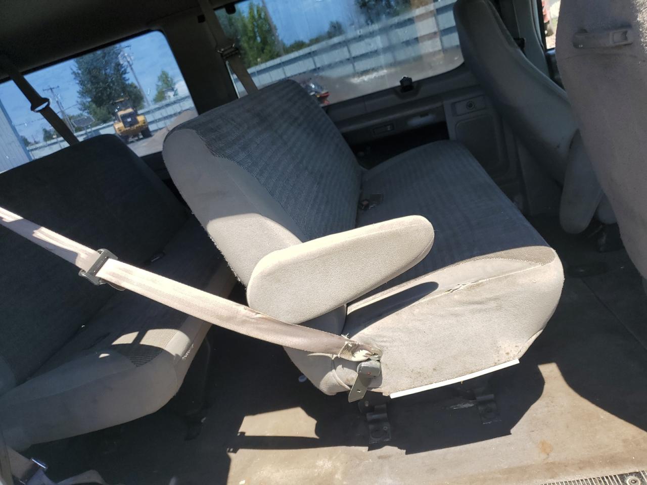 2001 FORD ECONOLINE photo 11