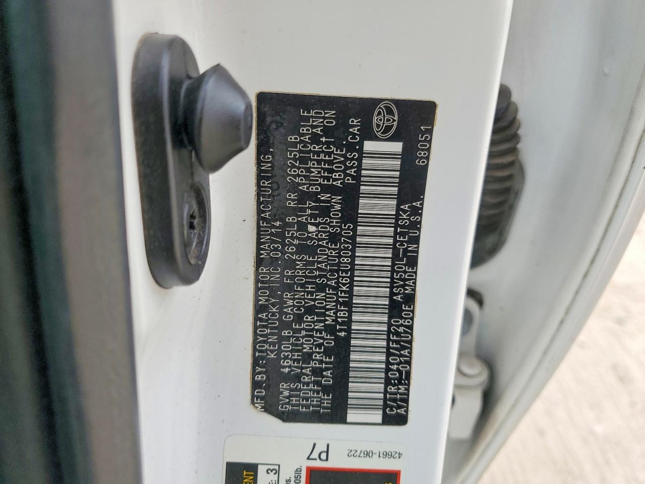 2014 TOYOTA CAMRY SE photo 13