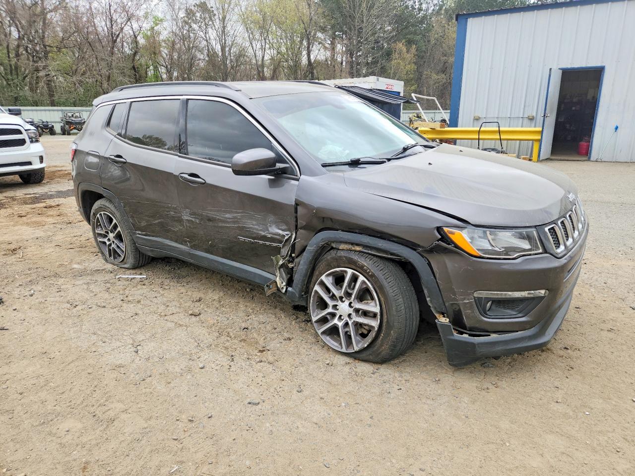 2017 JEEP COMPASS LATITUDE photo 10