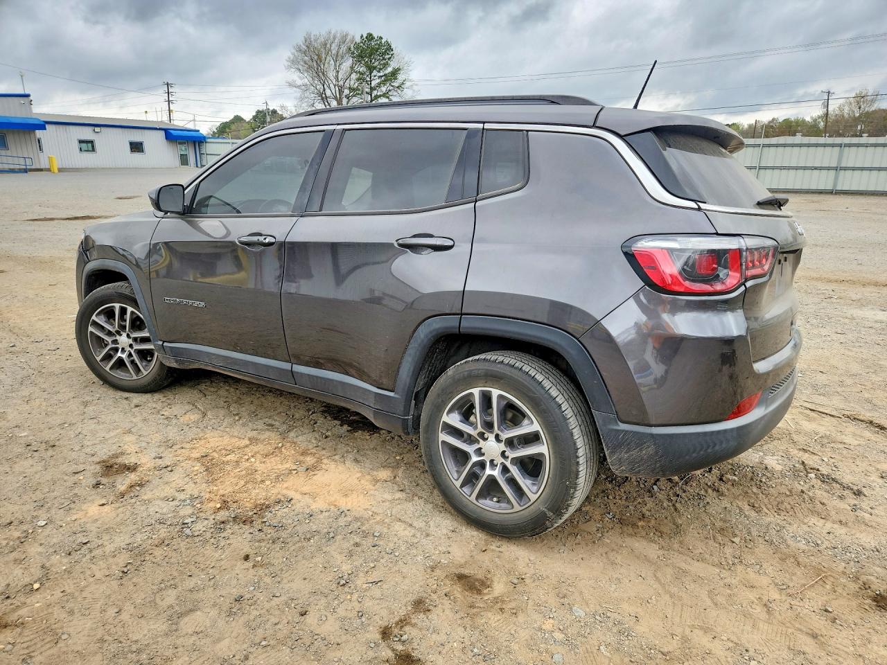 2017 JEEP COMPASS LATITUDE photo 4