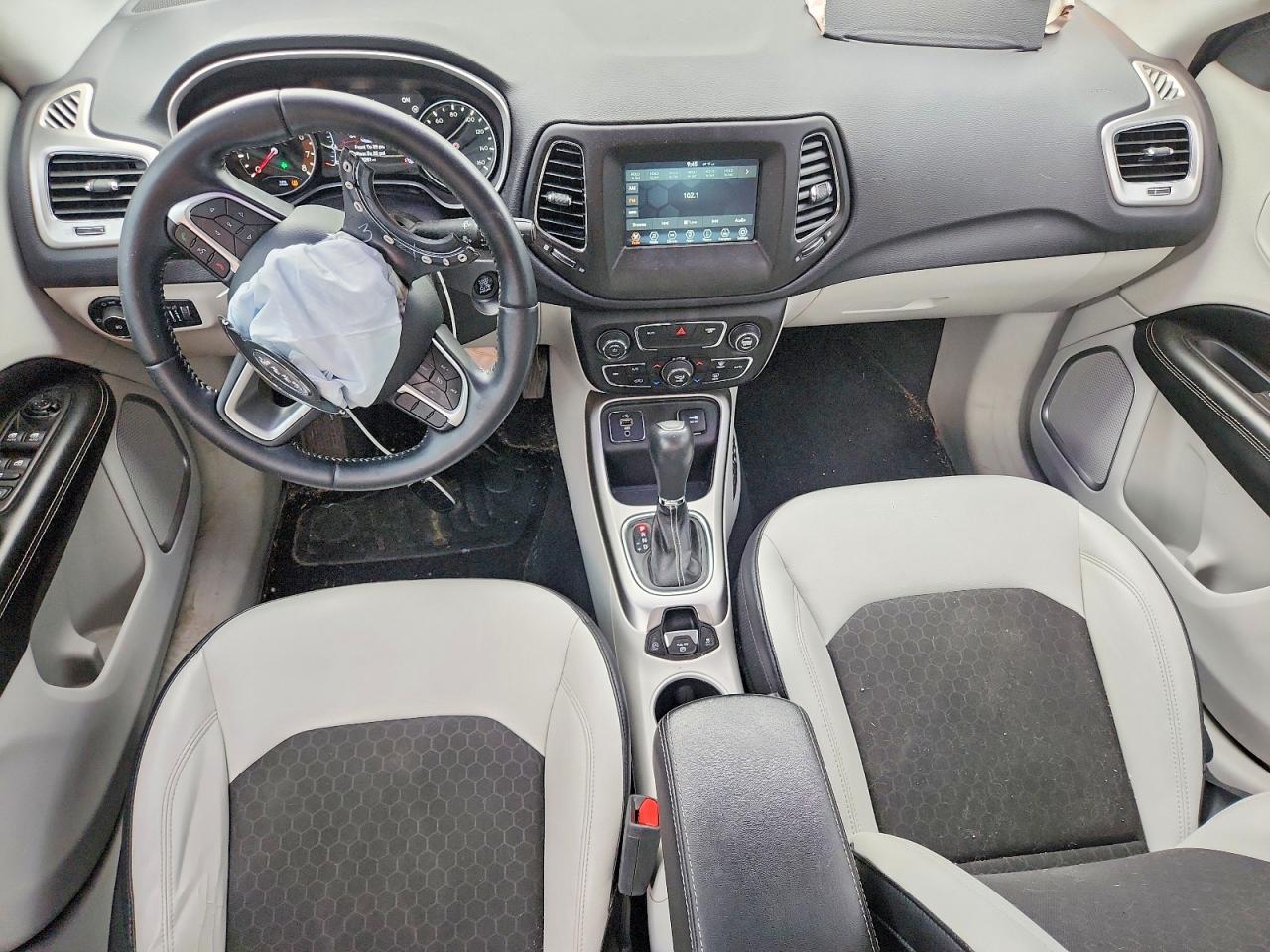 2017 JEEP COMPASS LATITUDE photo 22