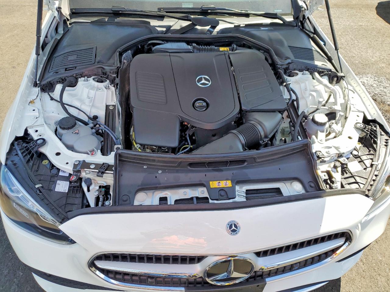 2025 MERCEDES-BENZ C 300 photo 31