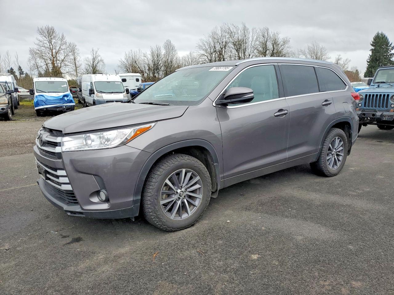 2017 TOYOTA HIGHLANDER