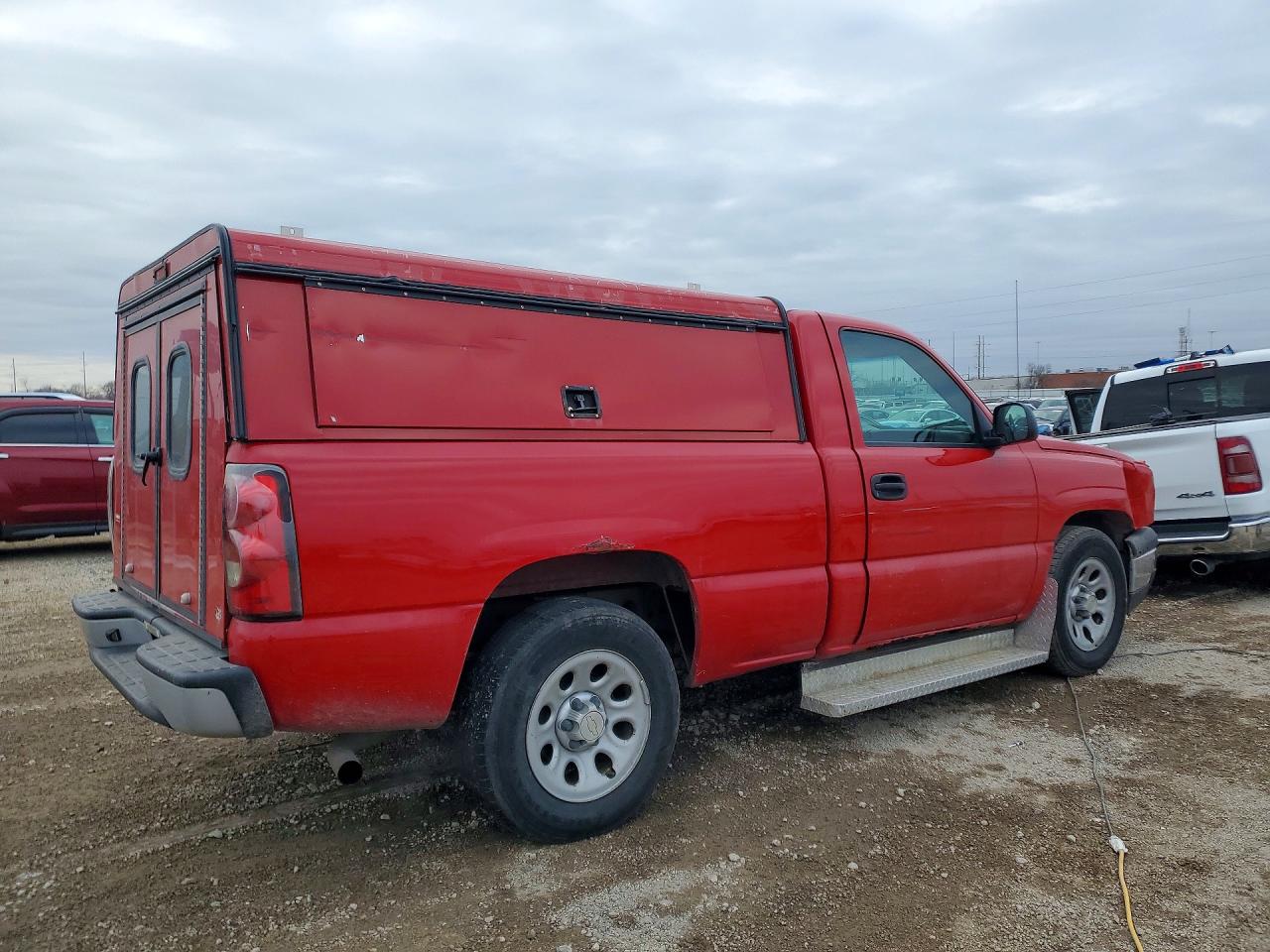 2006 CHEVROLET SILVERADO C1500 photo 3