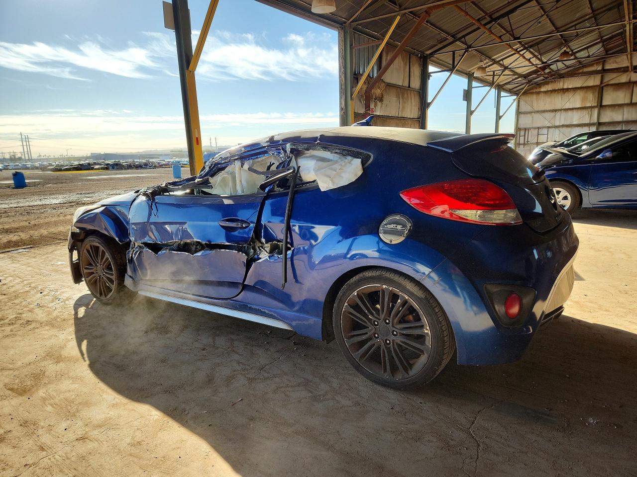 2016 HYUNDAI VELOSTER TURBO photo 3