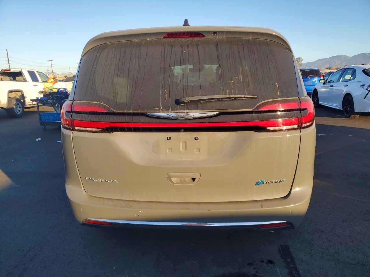 2023 CHRYSLER PACIFICA HYBRID LIMITED photo 11