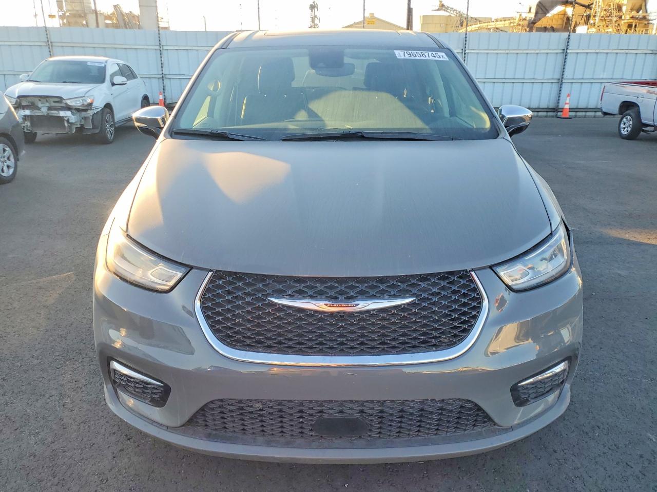 2023 CHRYSLER PACIFICA HYBRID LIMITED photo 9