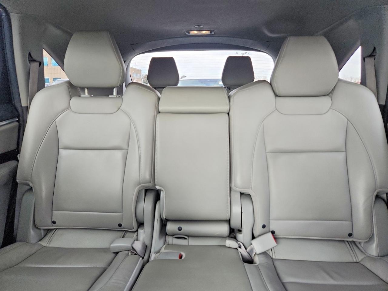 2016 ACURA MDX photo 19