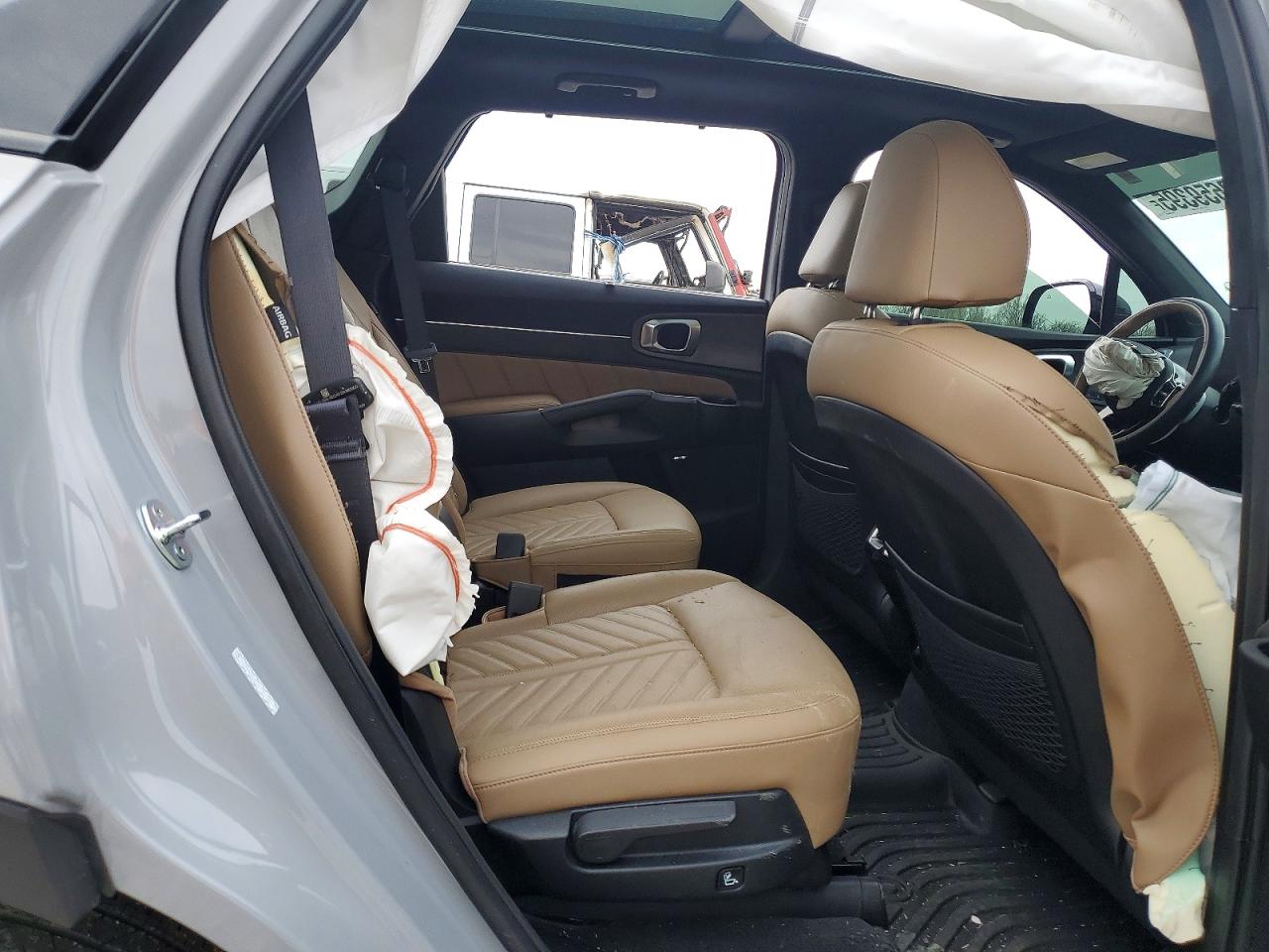 2024 KIA SORENTO photo 21