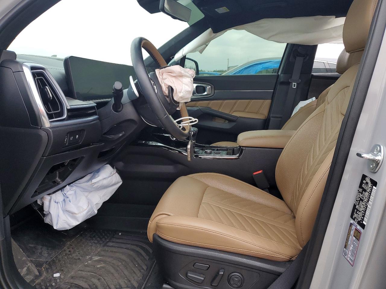 2024 KIA SORENTO photo 13