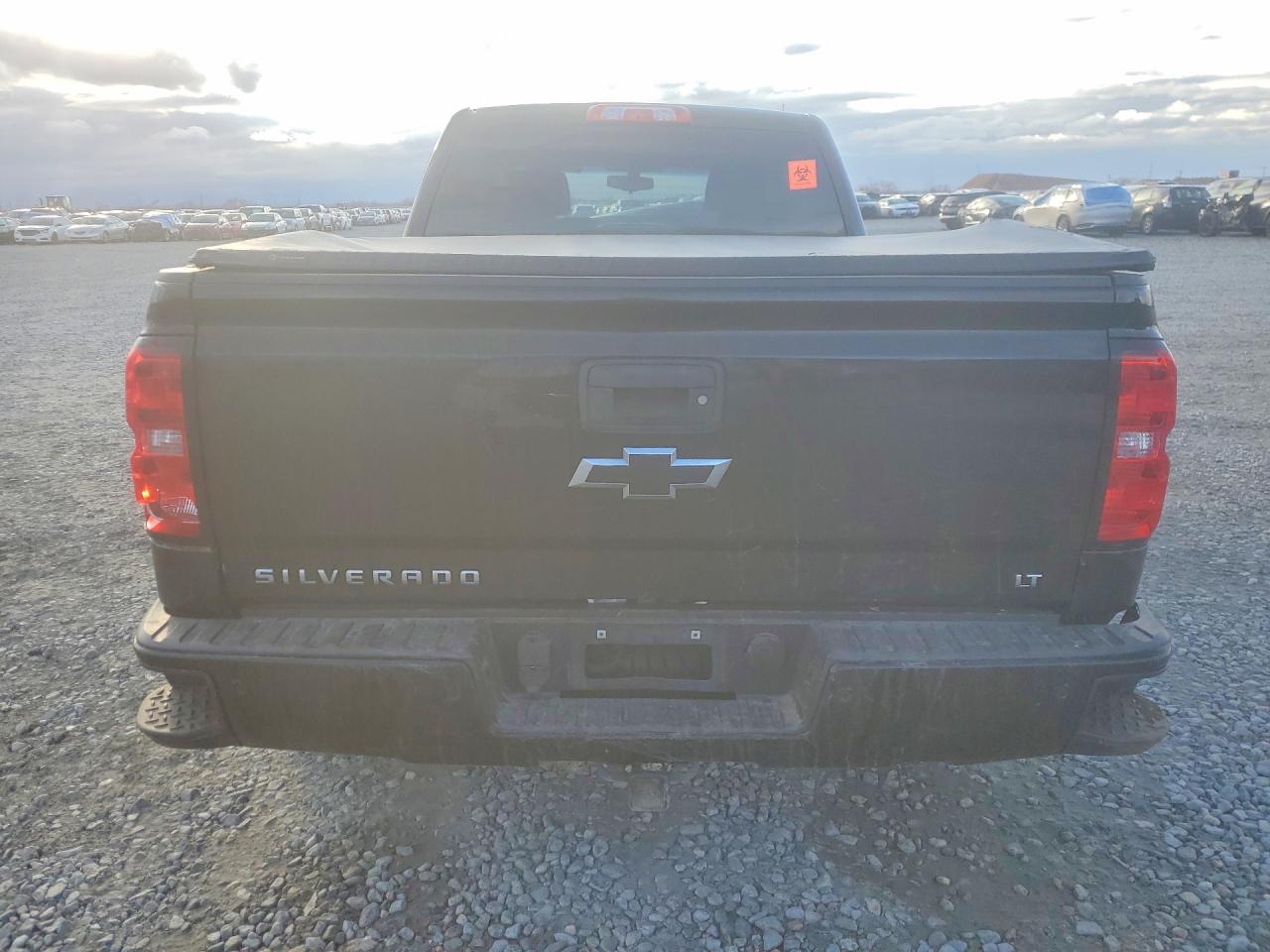 2017 CHEVROLET SILVERADO K1500 LT photo 6