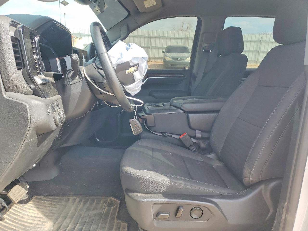 2023 CHEVROLET SILVERADO K1500 LT photo 7