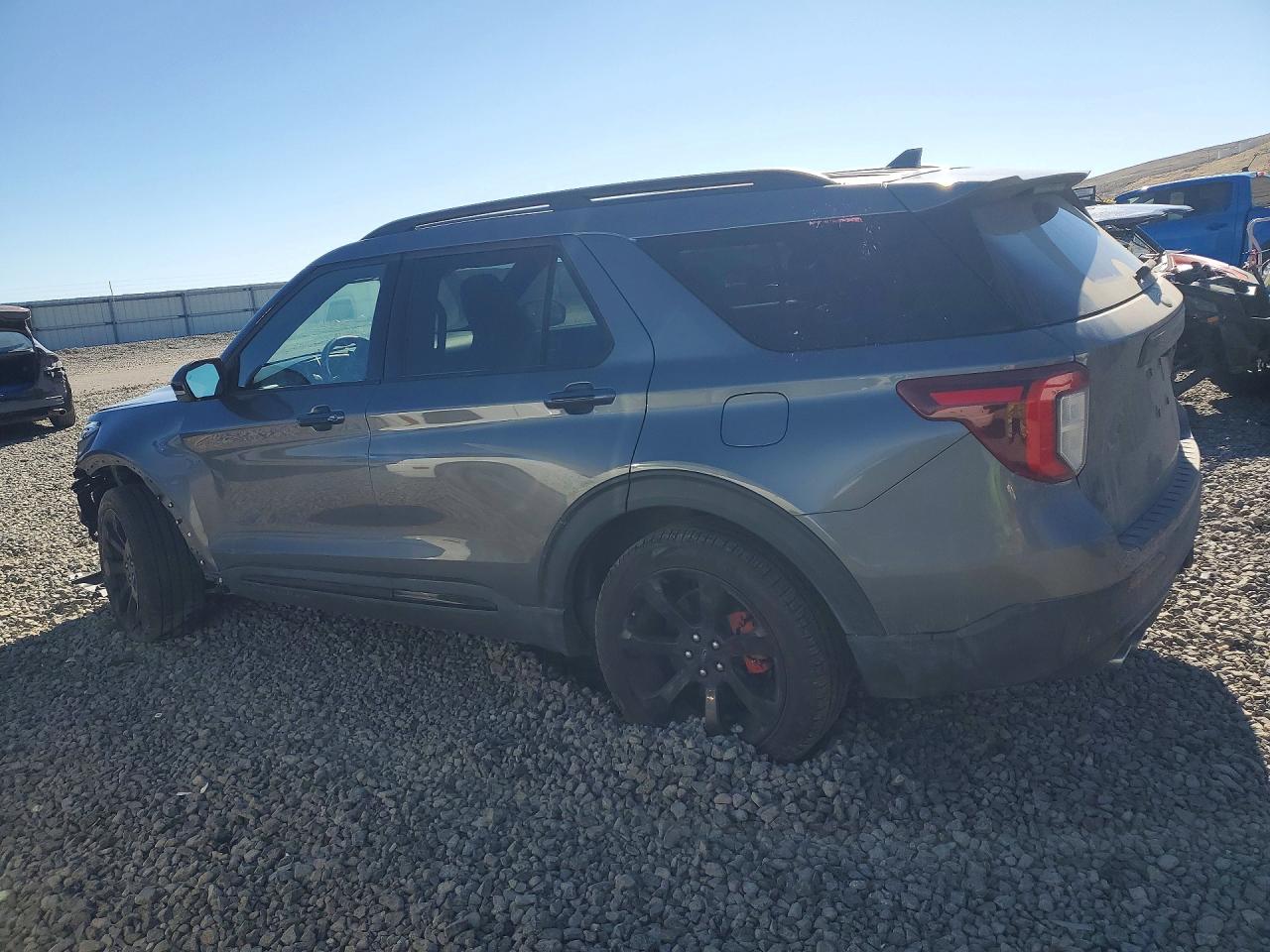 2023 FORD EXPLORER ST photo 3
