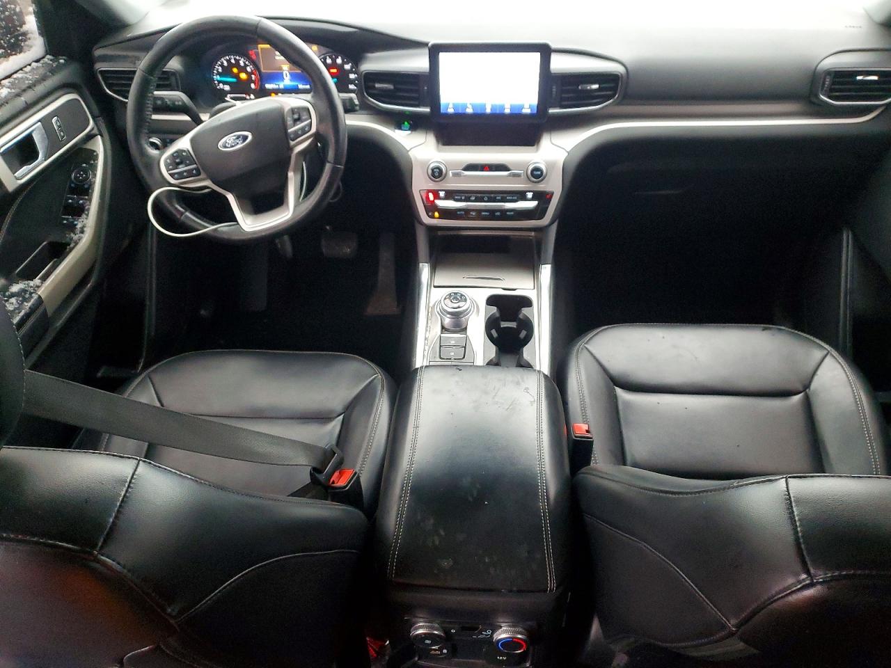 2021 FORD EXPLORER XLT photo 15