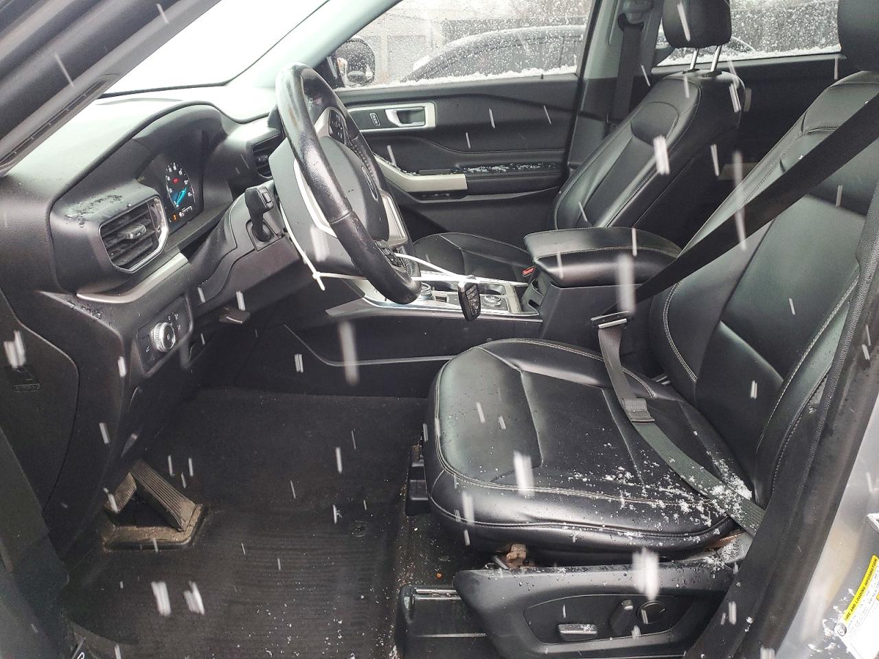 2021 FORD EXPLORER XLT photo 13
