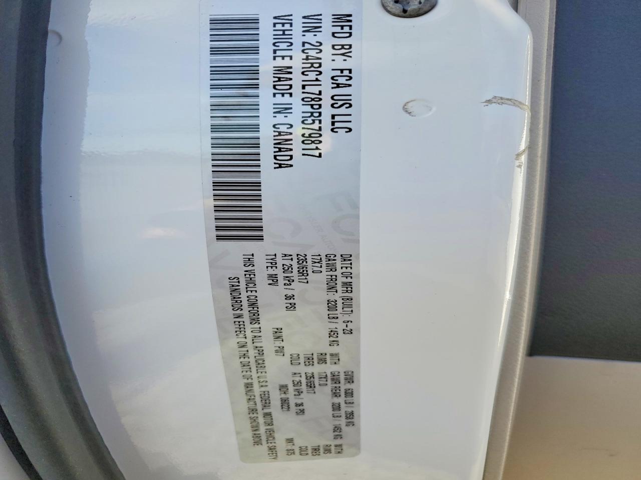 2023 CHRYSLER PACIFICA HYBRID TOURING L photo 25