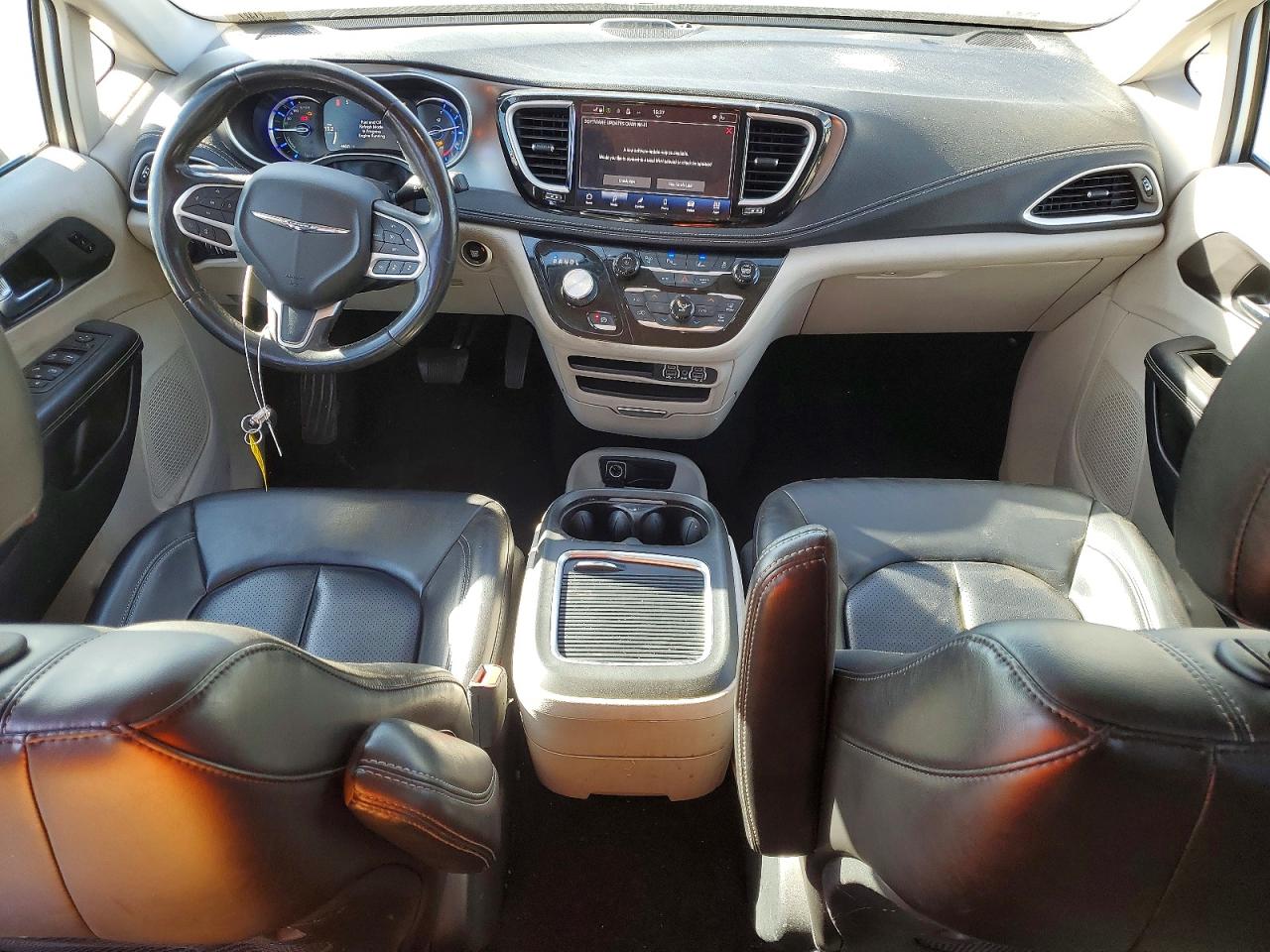 2023 CHRYSLER PACIFICA HYBRID TOURING L photo 15