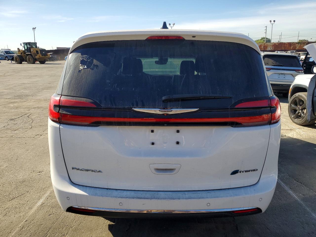 2023 CHRYSLER PACIFICA HYBRID TOURING L photo 11
