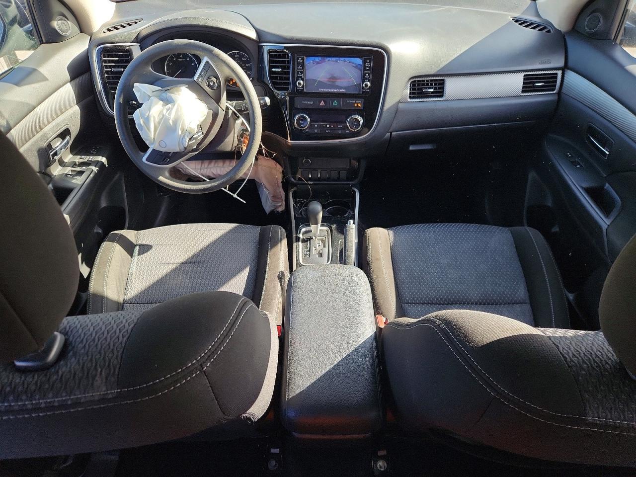 2018 MITSUBISHI OUTLANDER ES photo 8