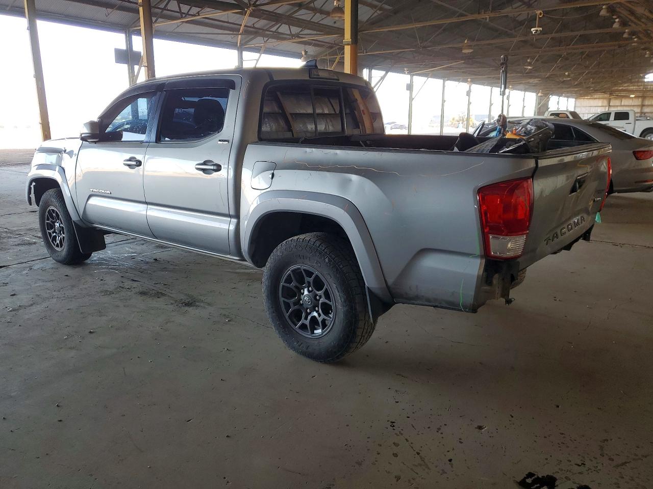 2017 TOYOTA TACOMA SR5 V6 photo 3