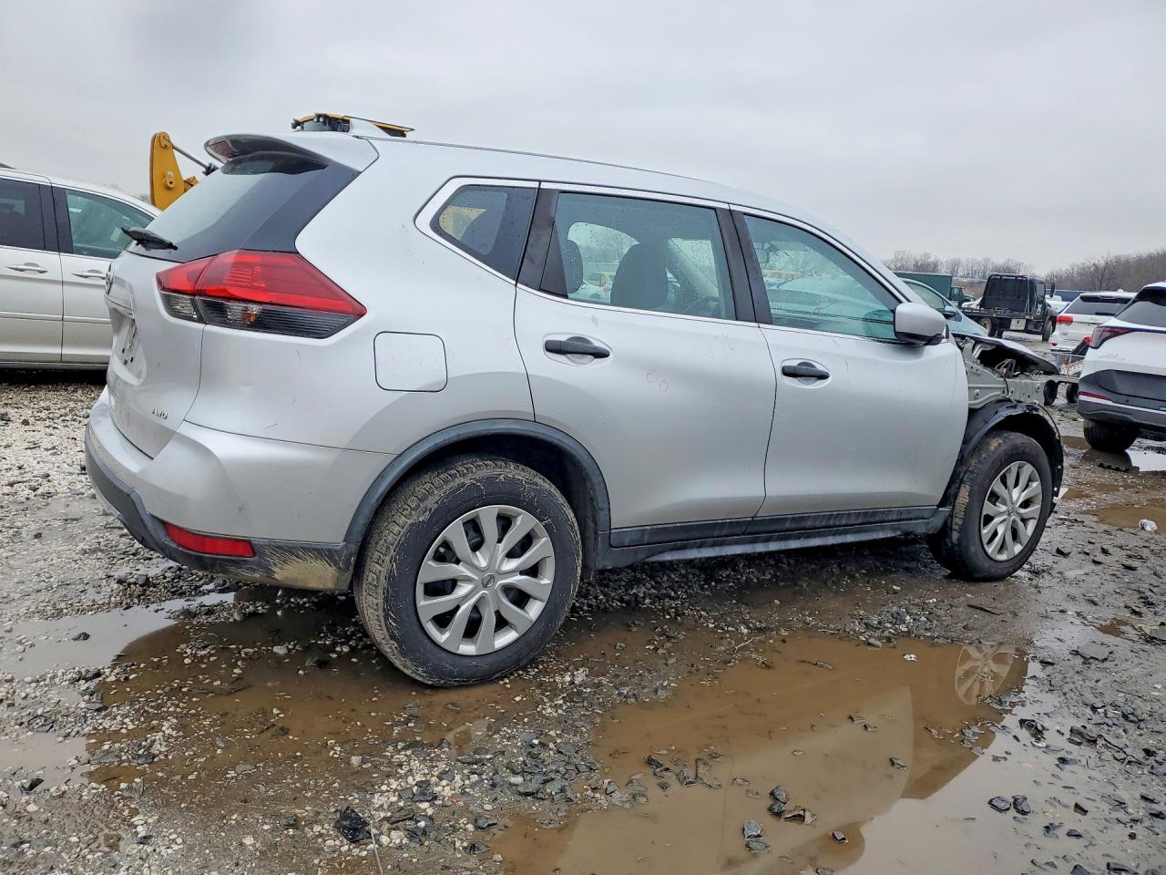 2018 NISSAN ROGUE S photo 5