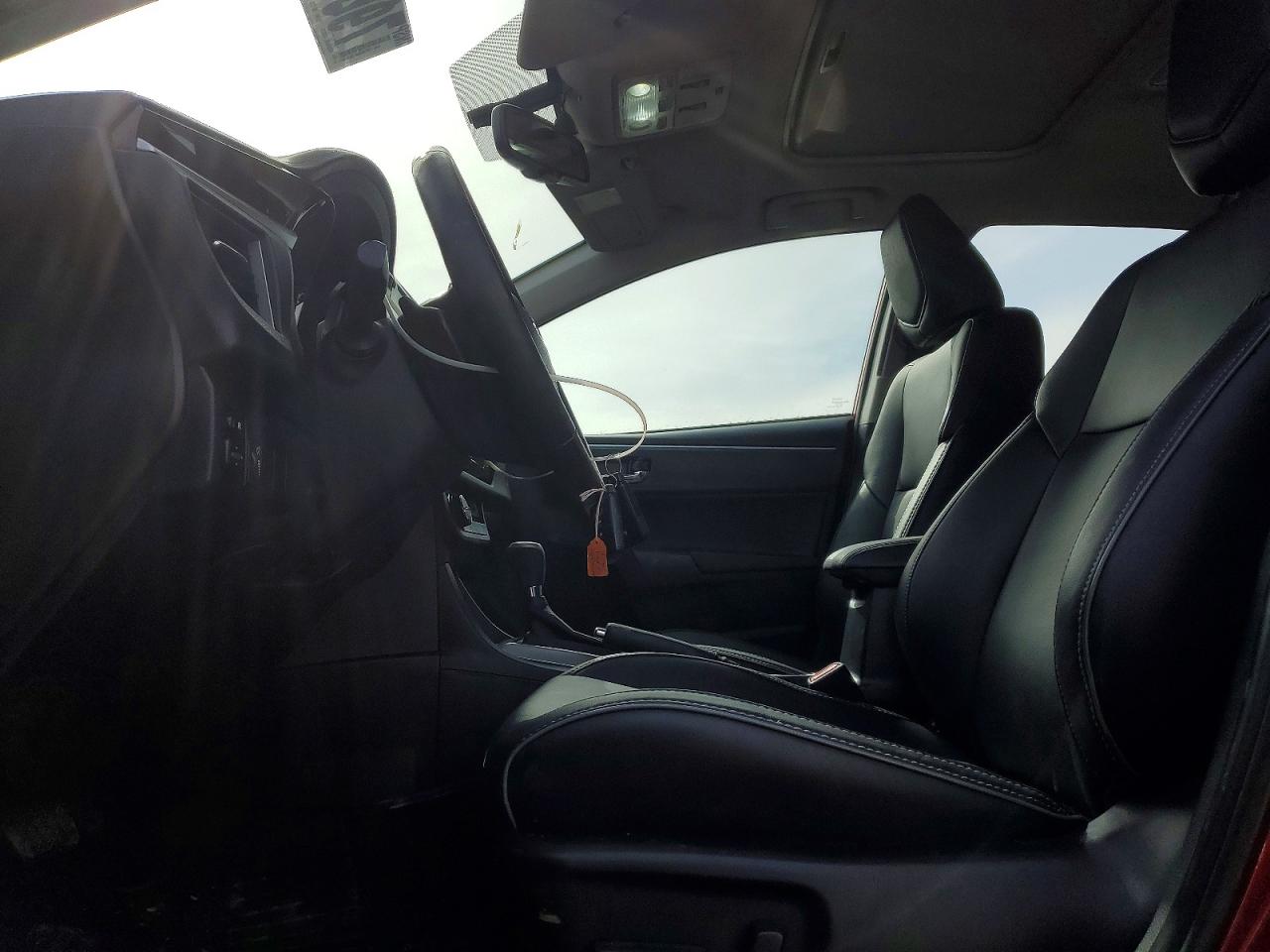 2016 TOYOTA COROLA photo 13