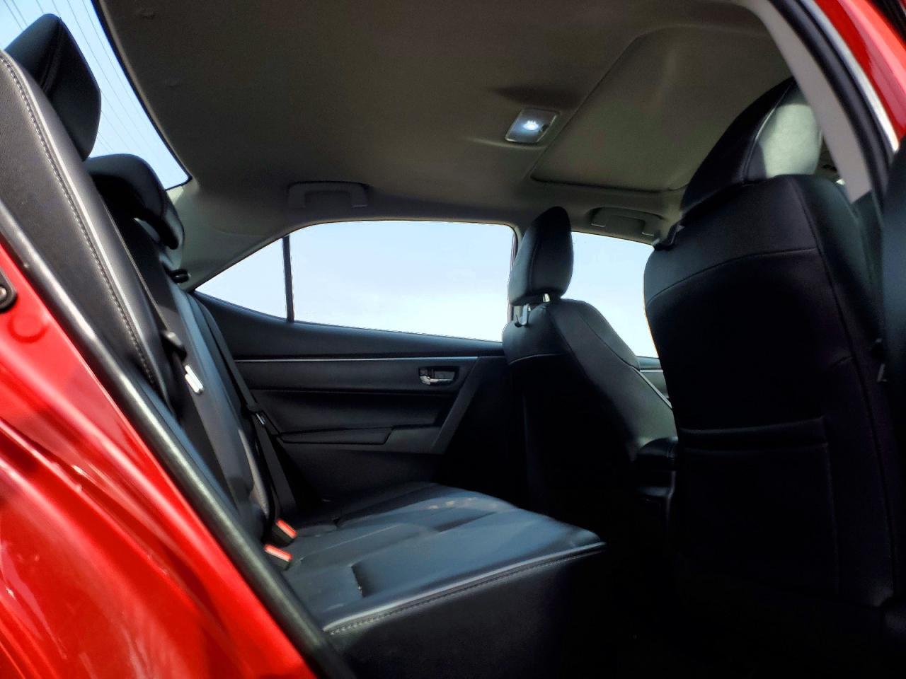 2016 TOYOTA COROLA photo 19