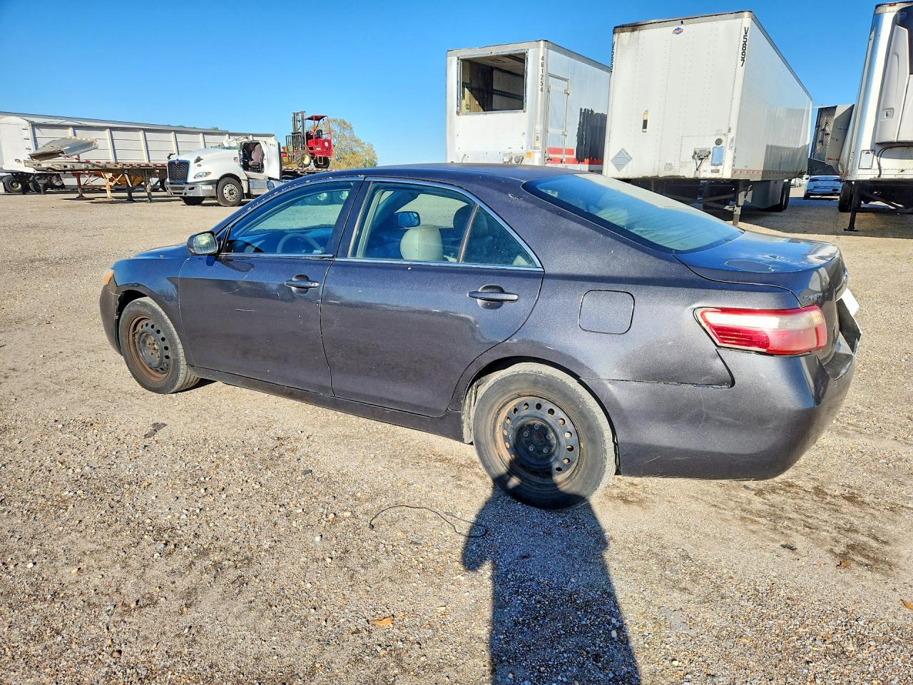 2009 TOYOTA CAMRY LE photo 2