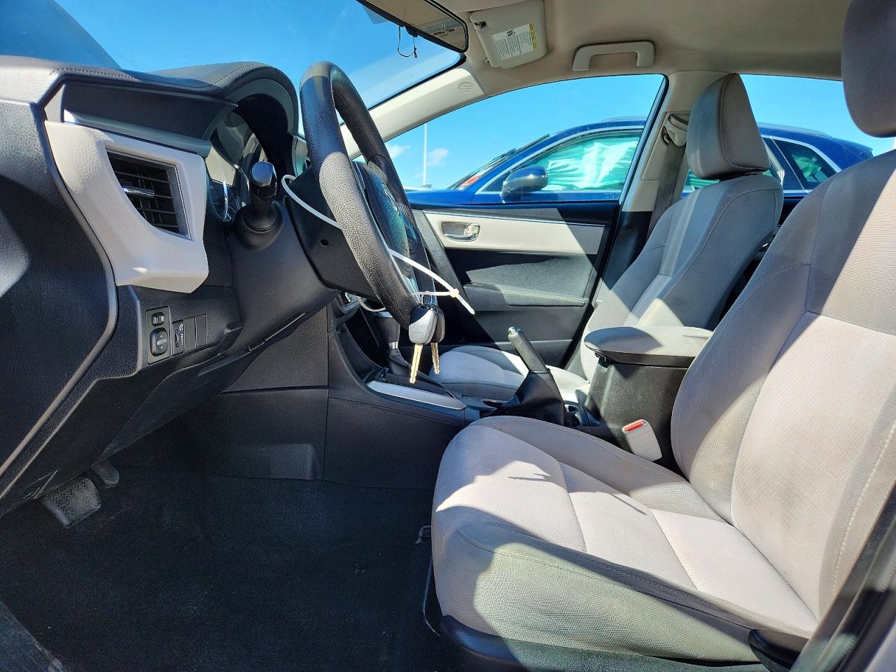 2014 TOYOTA COROLLA LE photo 13