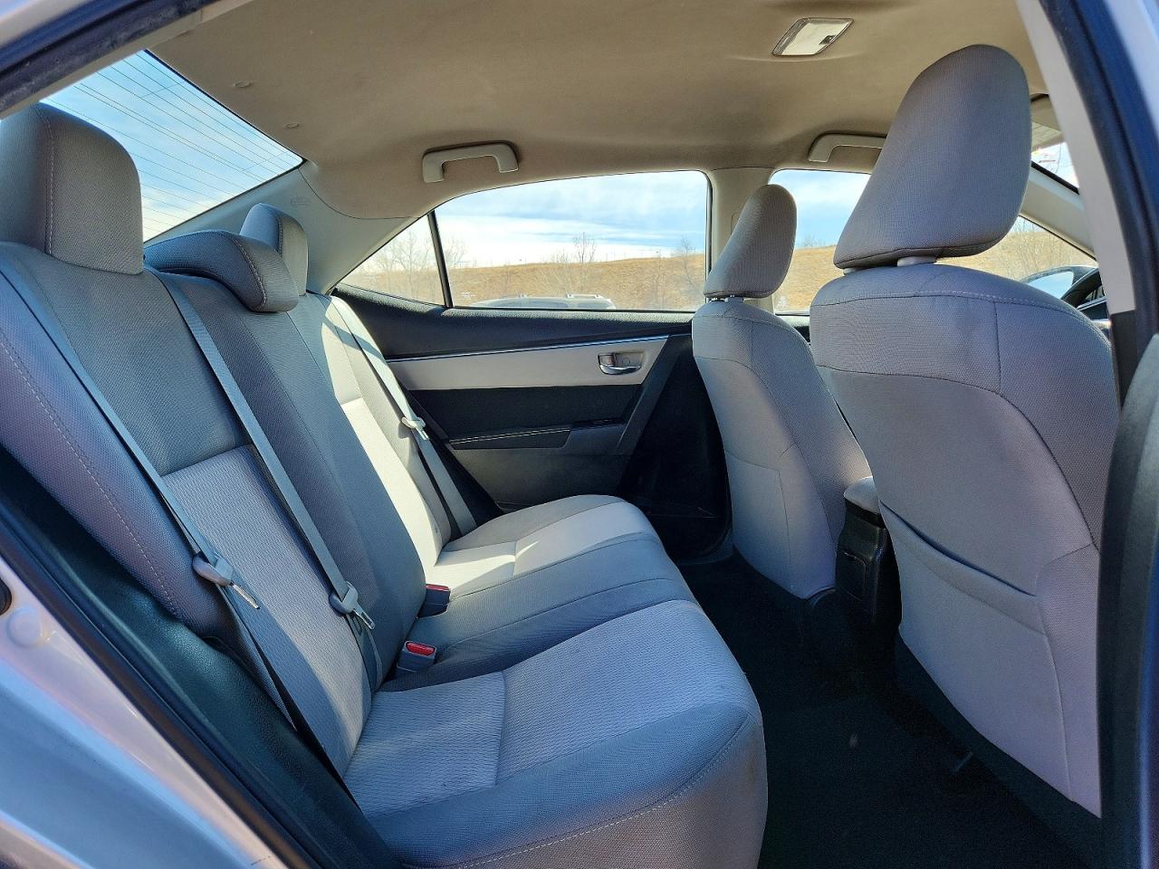 2014 TOYOTA COROLLA LE photo 19