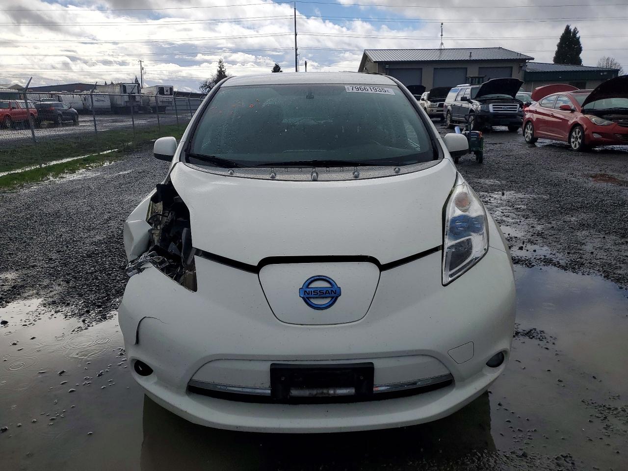 2013 NISSAN LEAF S photo 5
