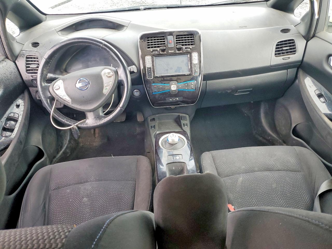 2013 NISSAN LEAF S photo 8
