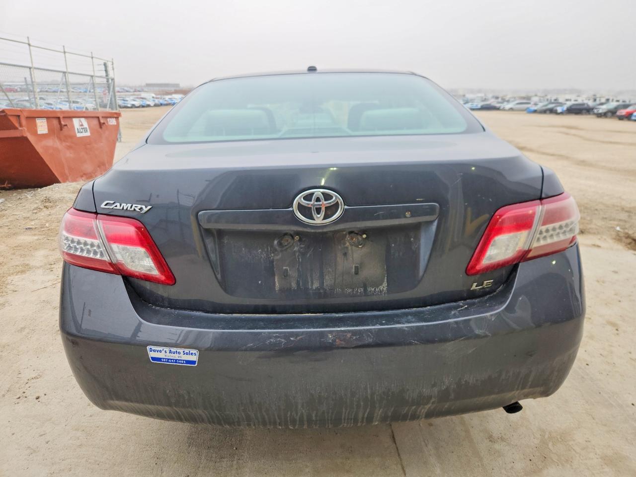2011 TOYOTA CAMRY LE photo 11