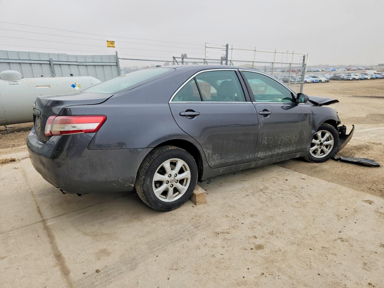 2011 TOYOTA CAMRY LE photo 5