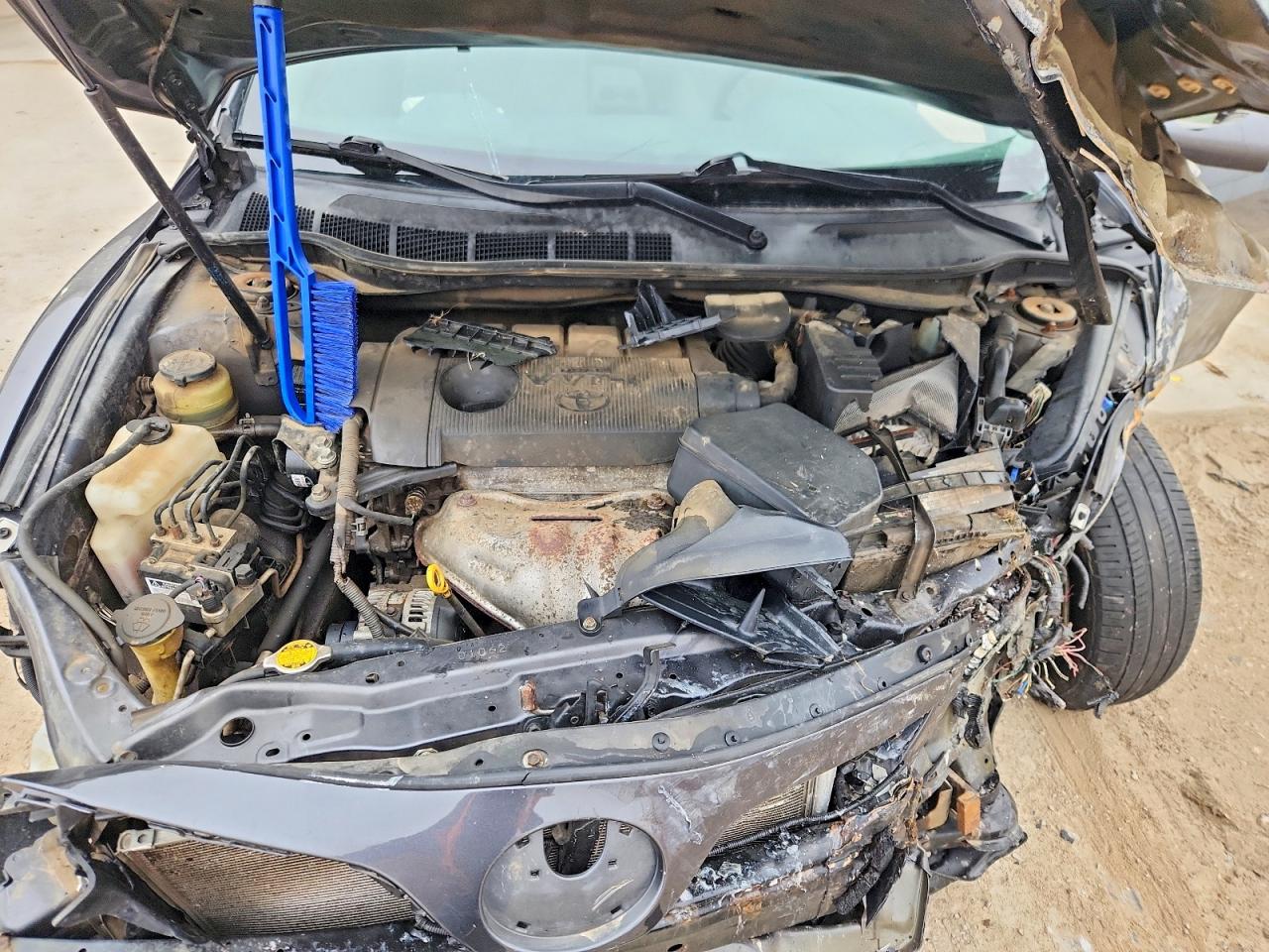 2011 TOYOTA CAMRY LE photo 21