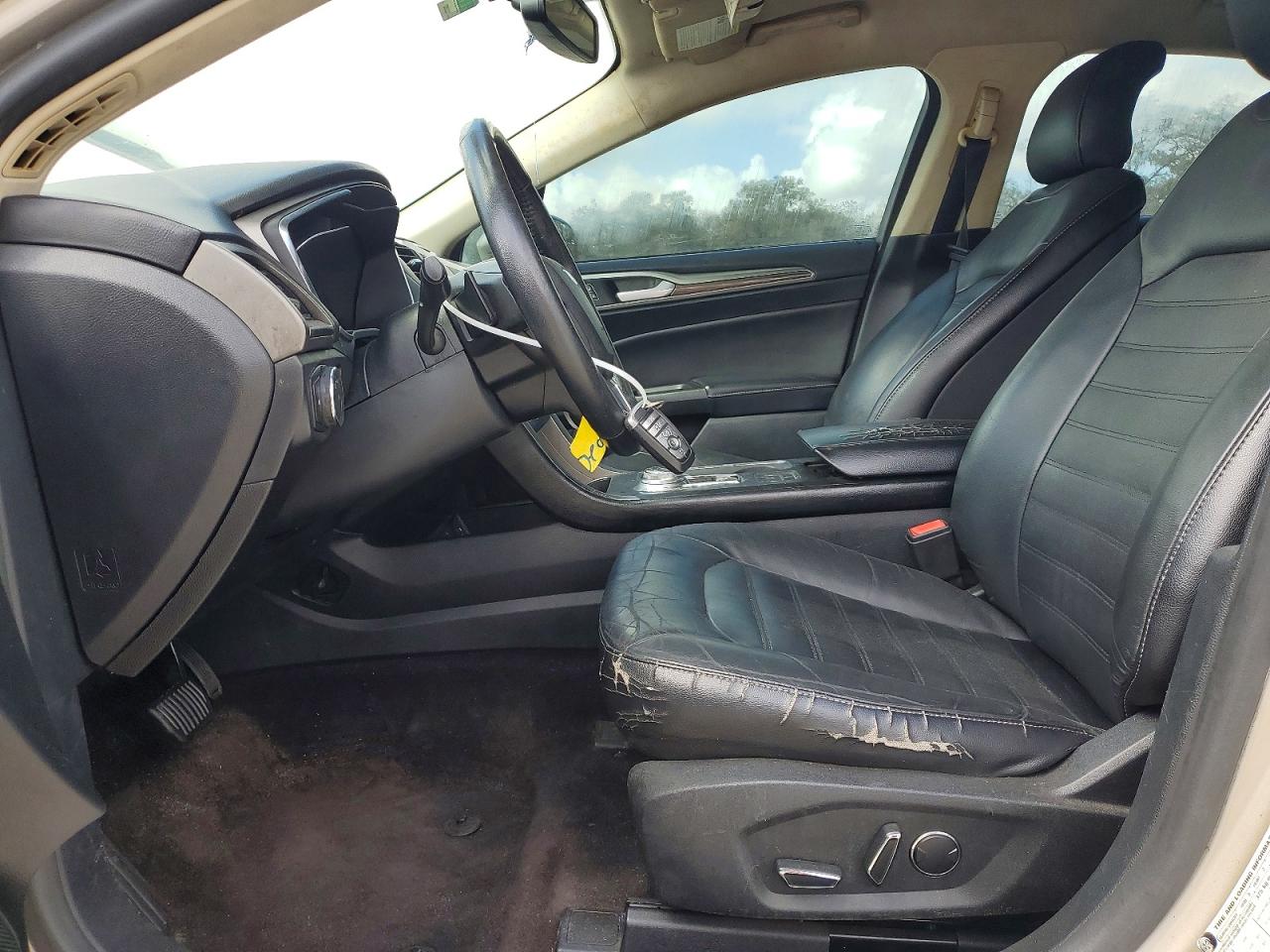 2017 FORD FUSION SE photo 13