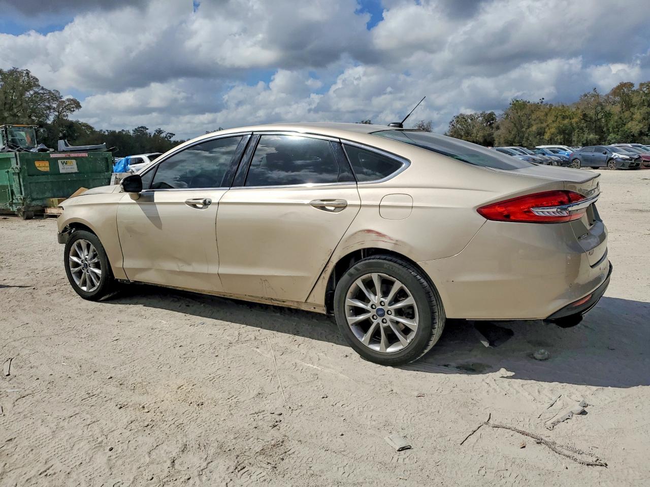 2017 FORD FUSION SE photo 3