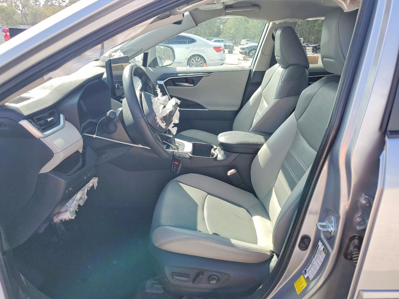 2024 TOYOTA RAV4 LIMITED photo 13